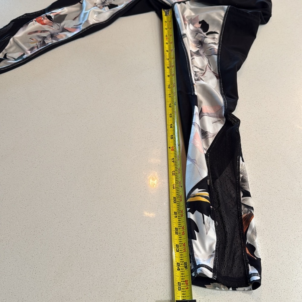 Athleta Leggings Size Medium - Picture 4 of 10